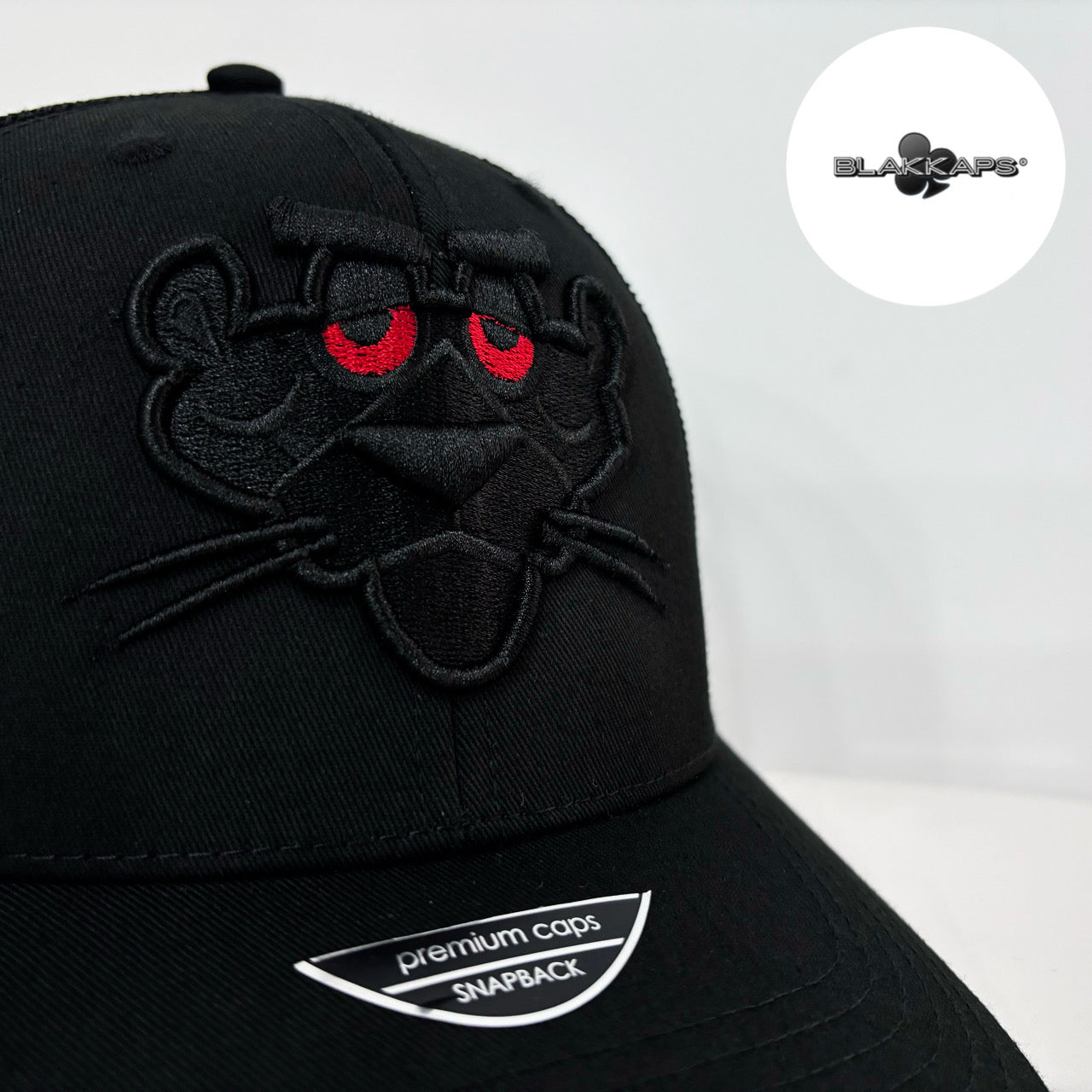 Gorra Negra PANTERA ROSA Bordada 3D BLAKKAPS®♣️